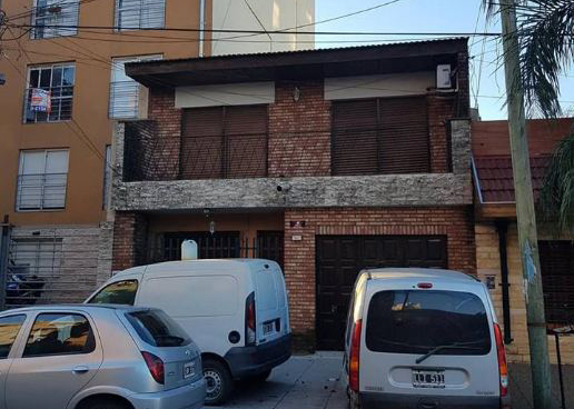u$s 290.000 5 ambientes · 255 m² Santa Fe al 900. Morón Centro. Morón. GBA Zona Oeste.